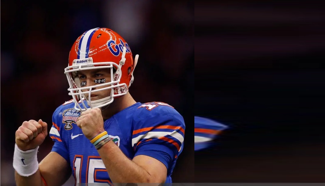 Tim Tebow shouting with emotion on the Florida Gators sideline