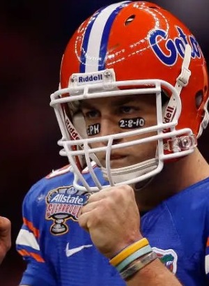 Tim Tebow shouting with emotion on the Florida Gators sideline